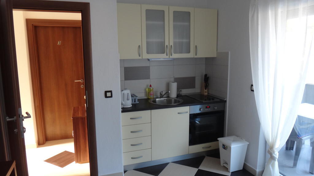 Apartments Selina Vinišće Eksteriør billede